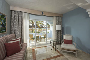 Superior Ocean Front Junior Suite - Iberostar Paraiso Del Mar - Riviera Maya - Iberostar Paraiso Del Mar All Inclusive Resort 